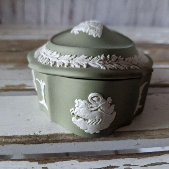 Wedgwood fluted dome green lidded bowl trinket‎ che - Picture 6 of 11